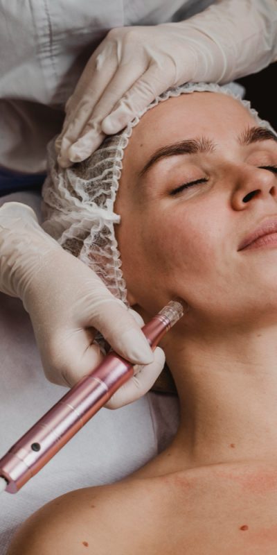 beautiful-woman-wellness-center-having-cosmetic-treatment